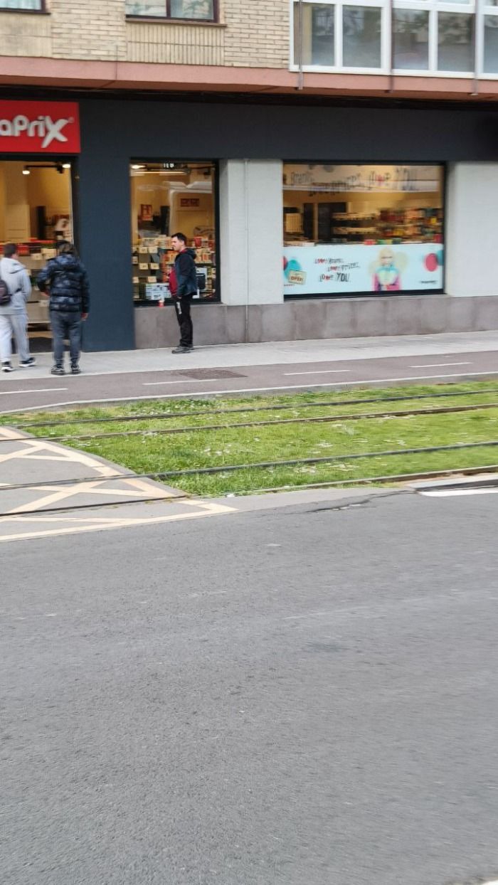 Nuevo Robo en Supermercado Primapix: Ladrones Apuntan a Botellas de Aceite por Segunda Vez en un Mes en Vitoria - Gasteiz