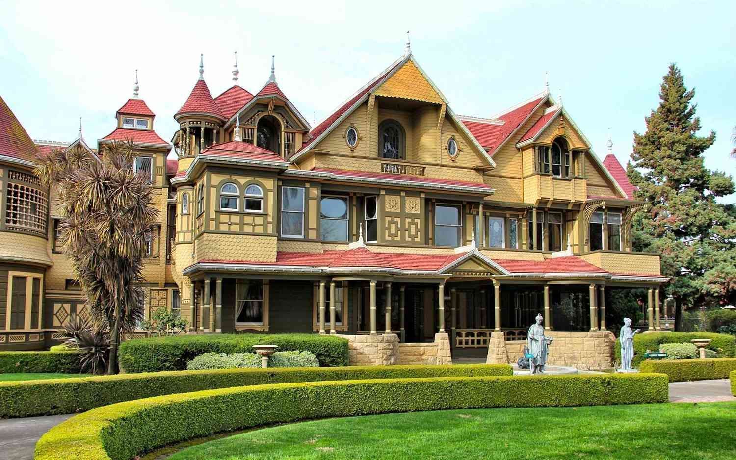 Top five Haunted Houses you shouldn't live in