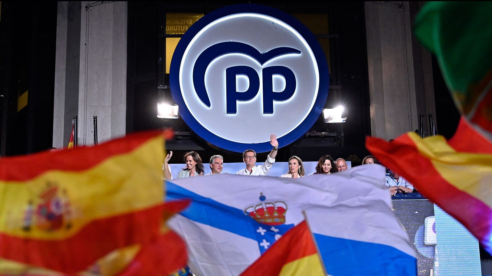 El PP dice que entregará dinero a sevilla