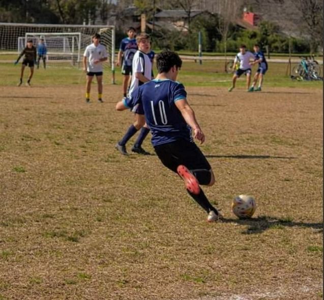 Hombre de 19 años debe una suma de 9000 pesos por empandas