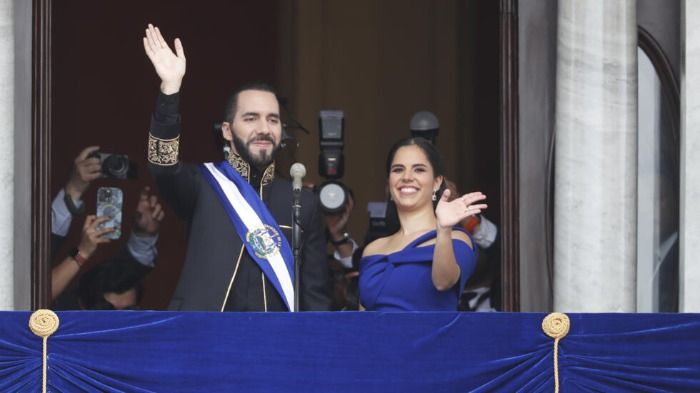 URGENTE: Asesinan a Nayib Bukele tras su discurso presidencial