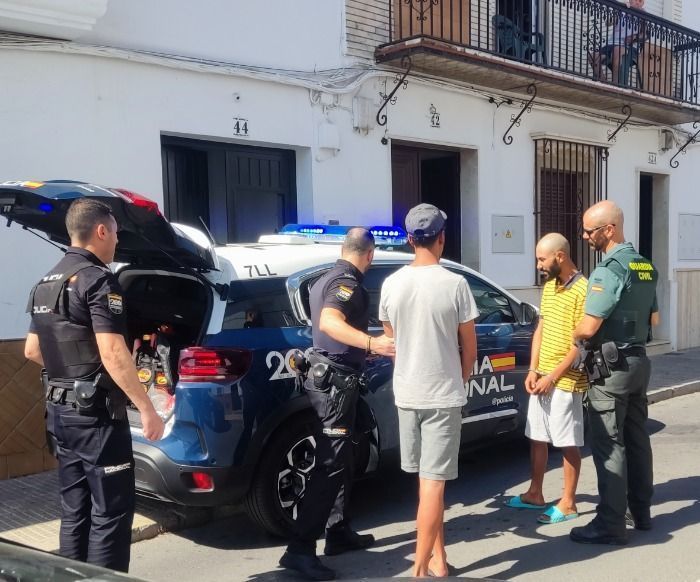 Detenidas 2 personas en Cartaya por contratación de extranjeros.