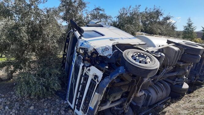 ACCIDENTE CAMION GUARDIA CIVIL