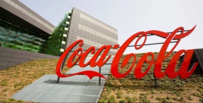 Coca Cola Company se ve desbordada