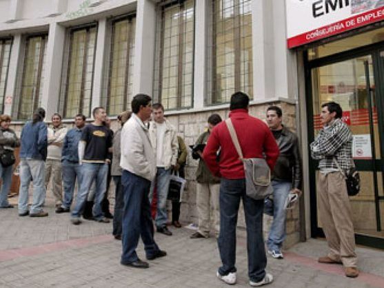 Augment de l’atur a Espanya: Les Noves Exigències Lingüístiques de les Empreses causen preocupació.