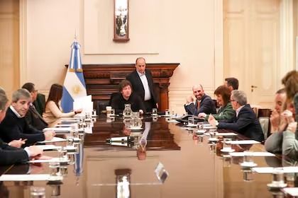 El Gobierno apura la reglamentación del impuesto a las ganancias y busca que se aplique en el sueldo de este mes