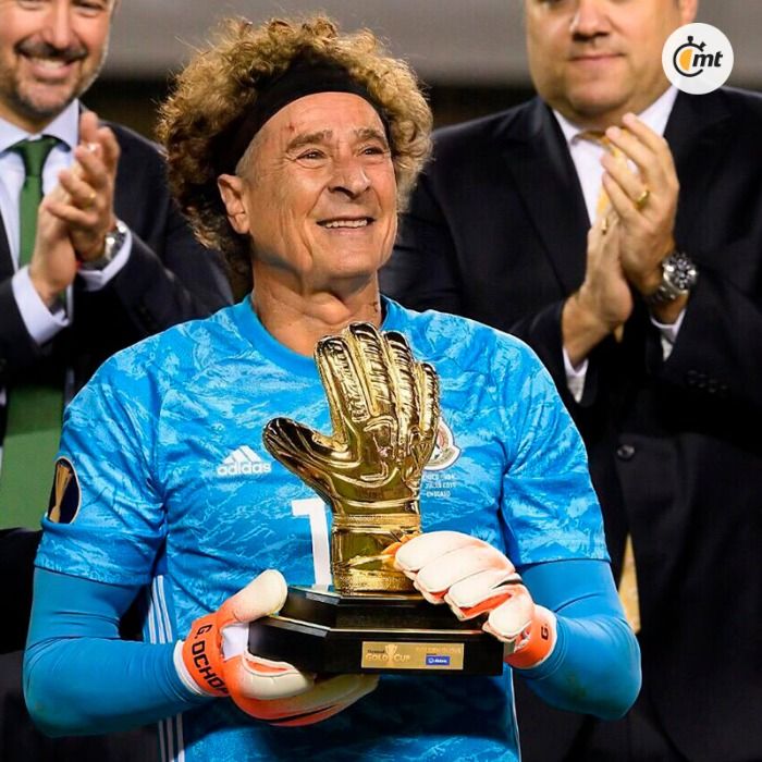 Memo ochoa a sus más de 70 años jugará el próximo mundial