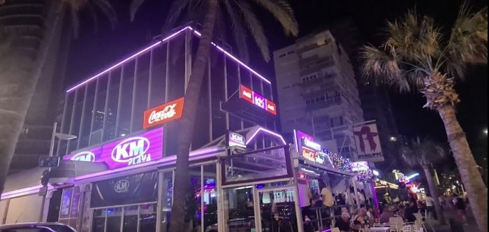 Despedida de Soltera en Benidorm genera molestias en el Barrio: Vecinos se quejan del comportamiento inadecuado