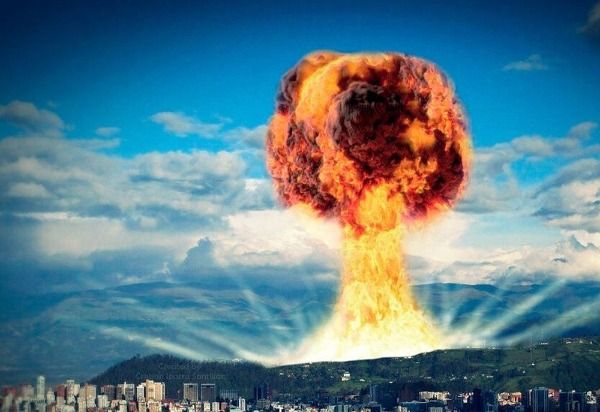 Bomba nuclear cae sobre la ciudad de Miraflores en  Caracas